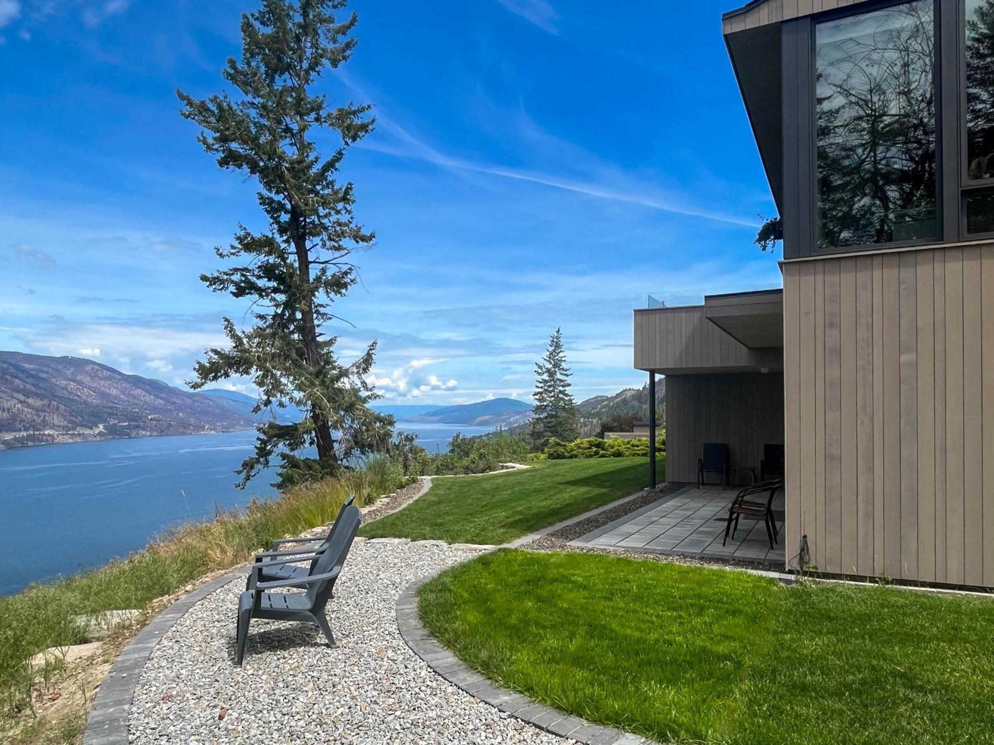 Kelowfornia Lakeview Retreat ケロウナ エクステリア 写真