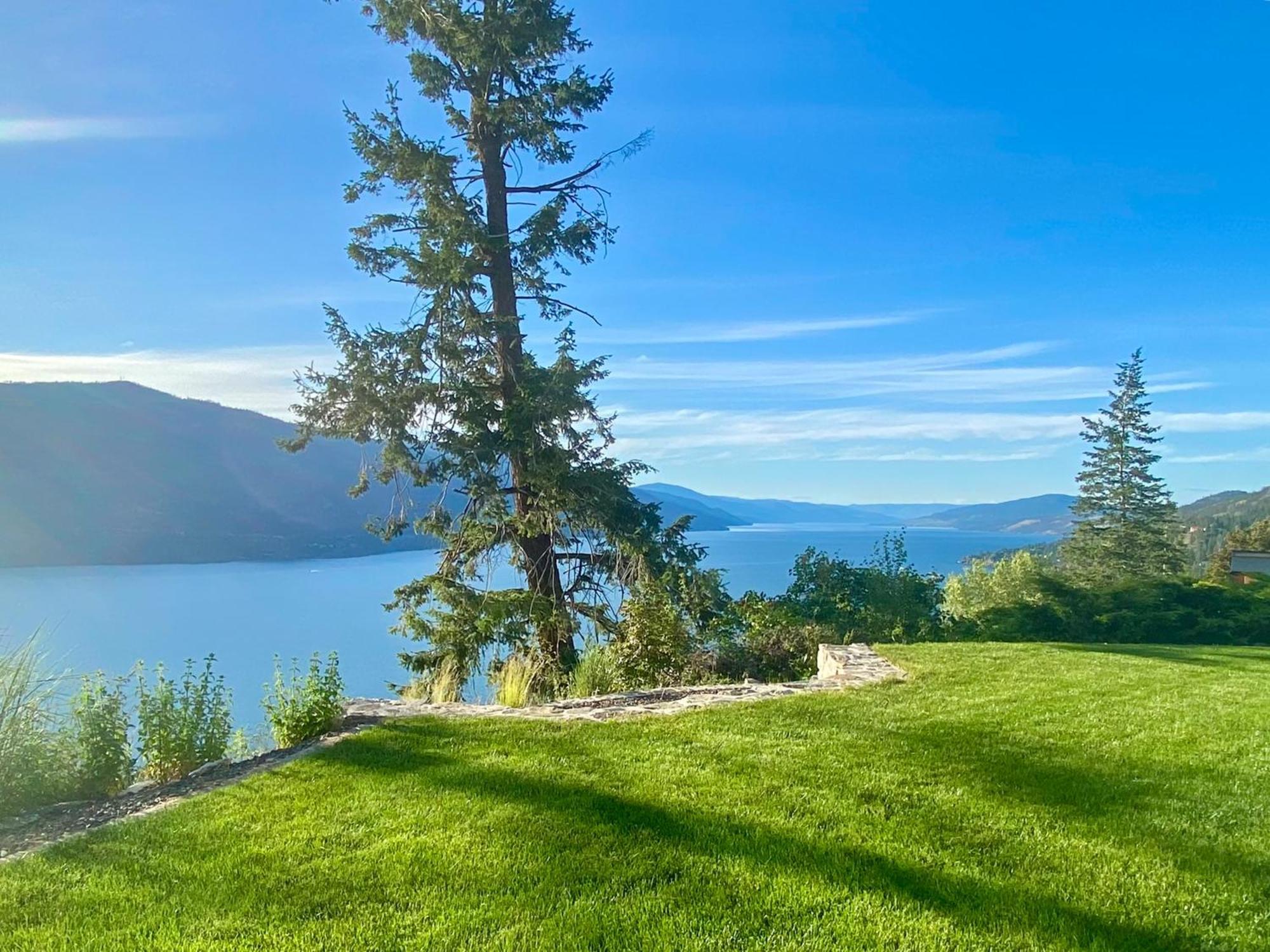 Kelowfornia Lakeview Retreat ケロウナ エクステリア 写真