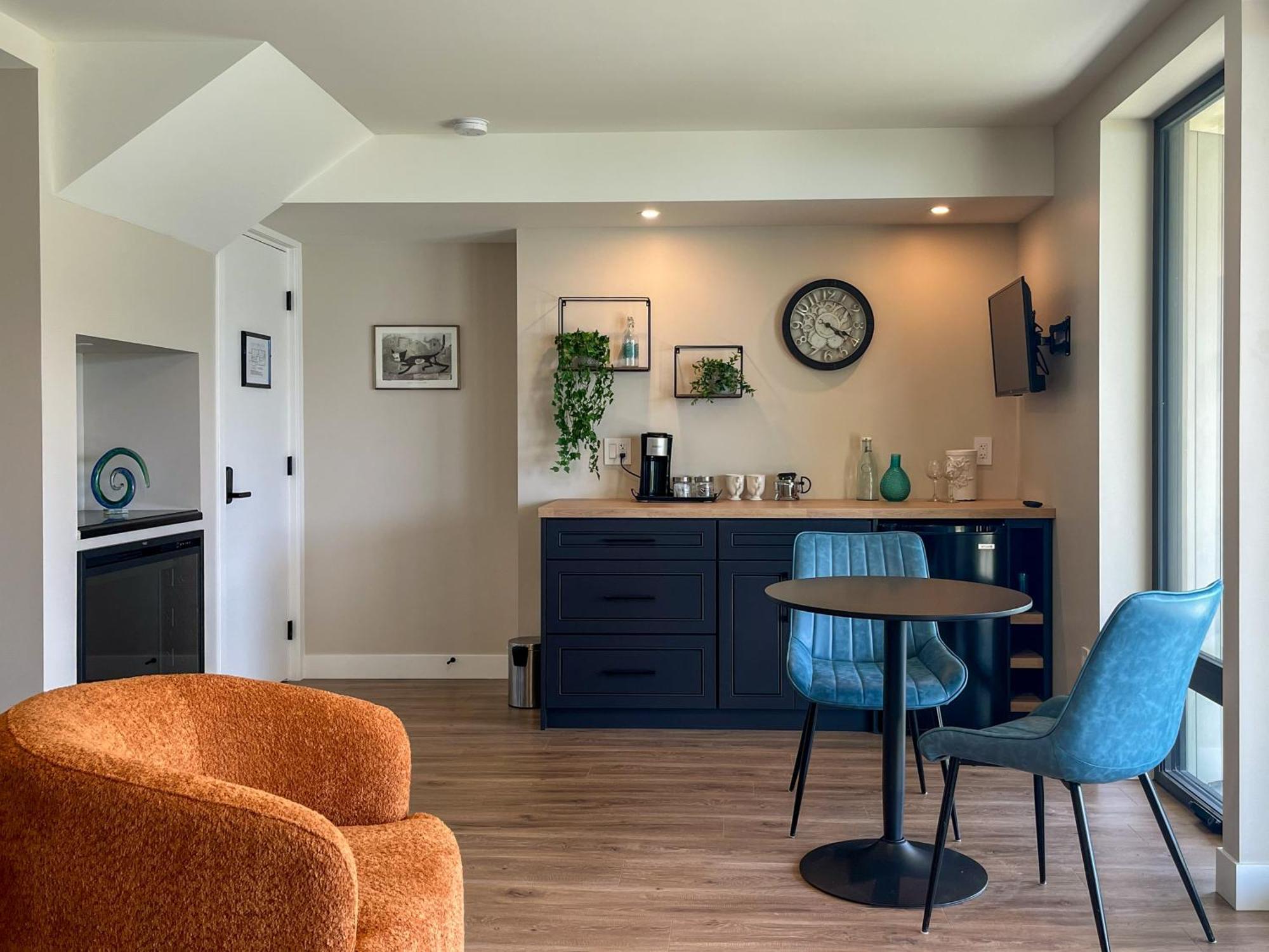 Kelowfornia Lakeview Retreat ケロウナ 部屋 写真