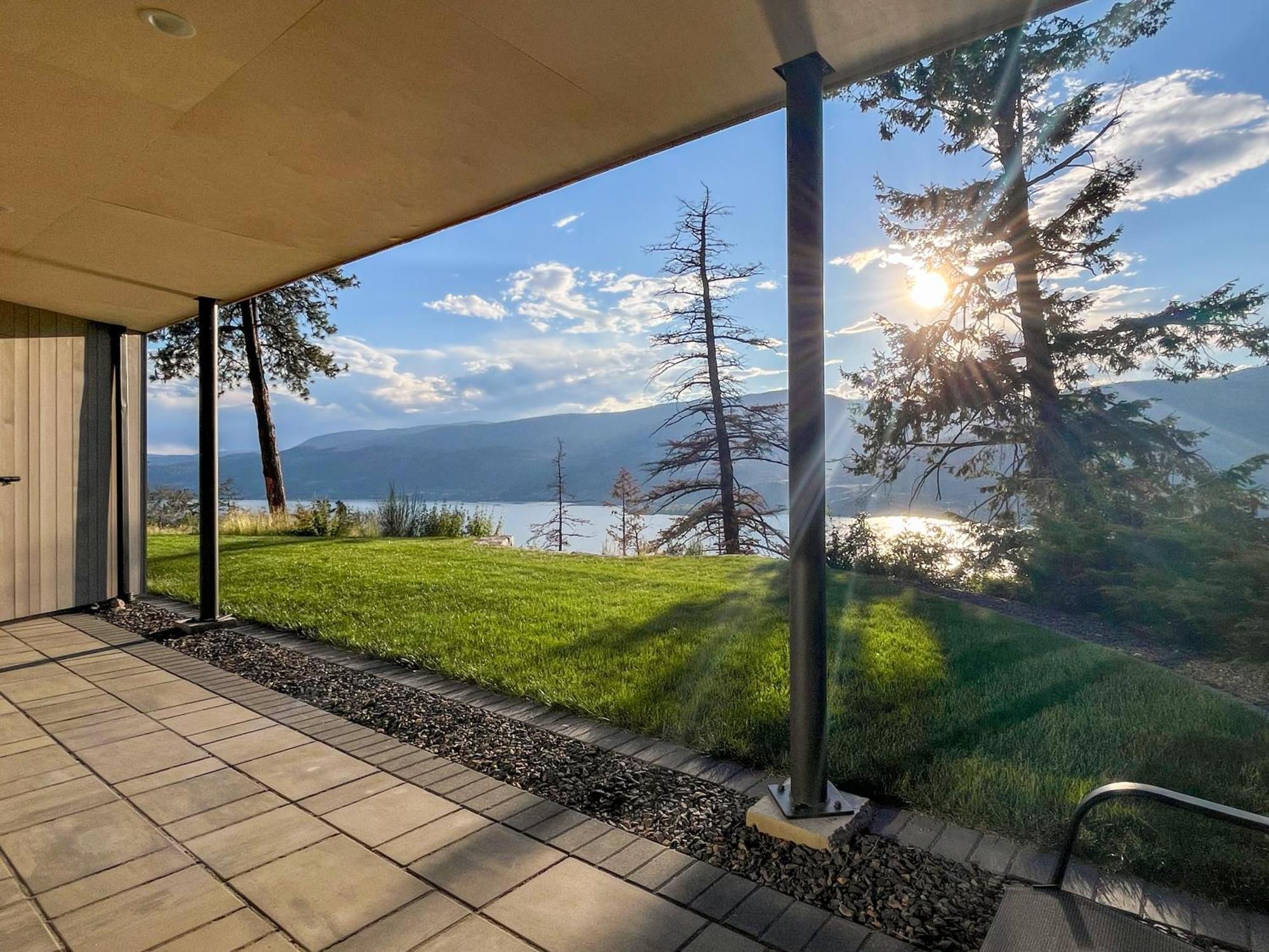 Kelowfornia Lakeview Retreat ケロウナ 部屋 写真