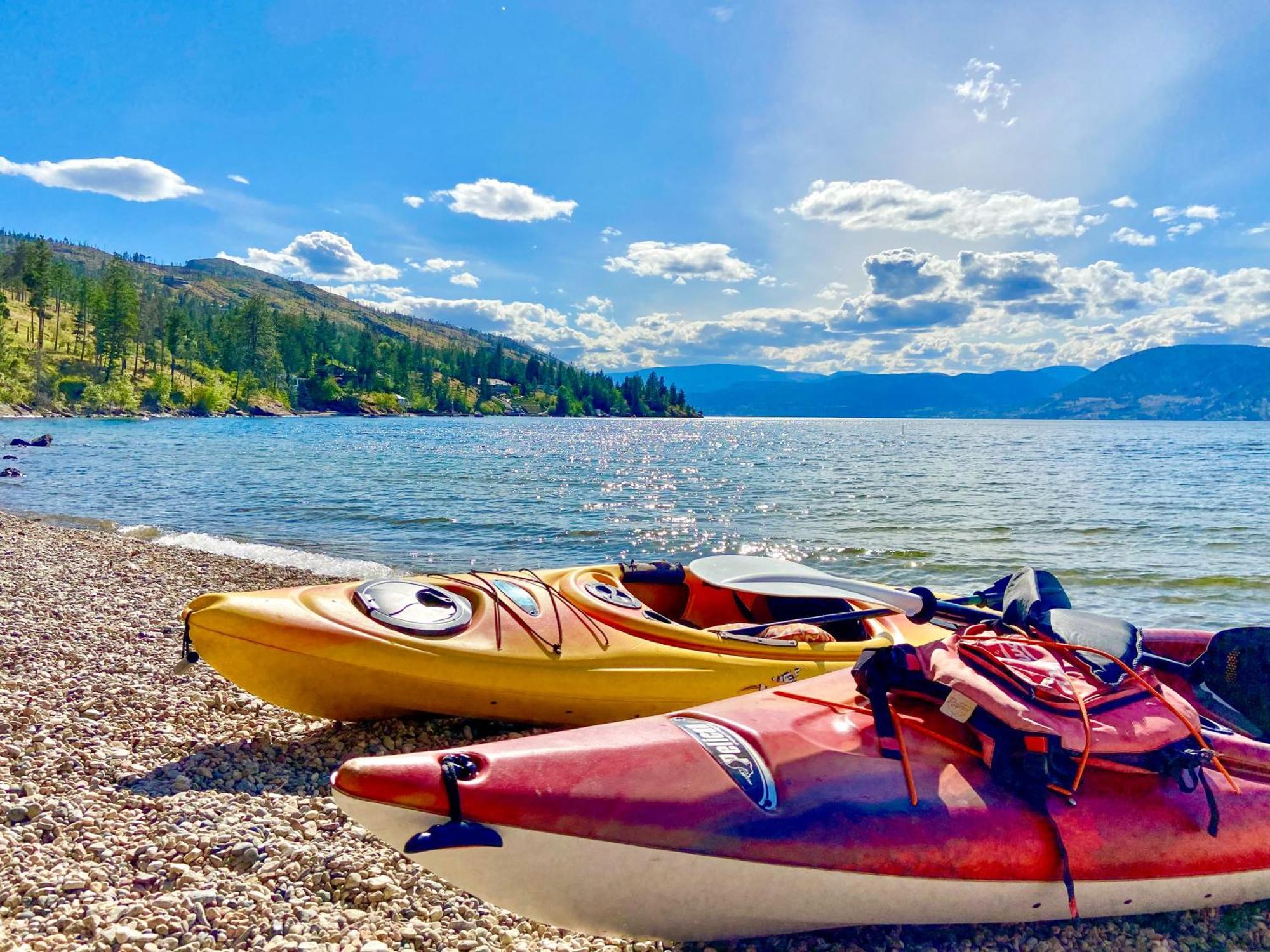 Kelowfornia Lakeview Retreat ケロウナ エクステリア 写真
